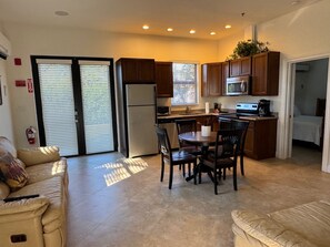 Interior - Equestrian 1-bedroom apartment in Wellington approx. 2 mi to WEF (Wellington)