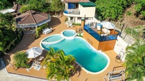 Arcadia Caribbean Village