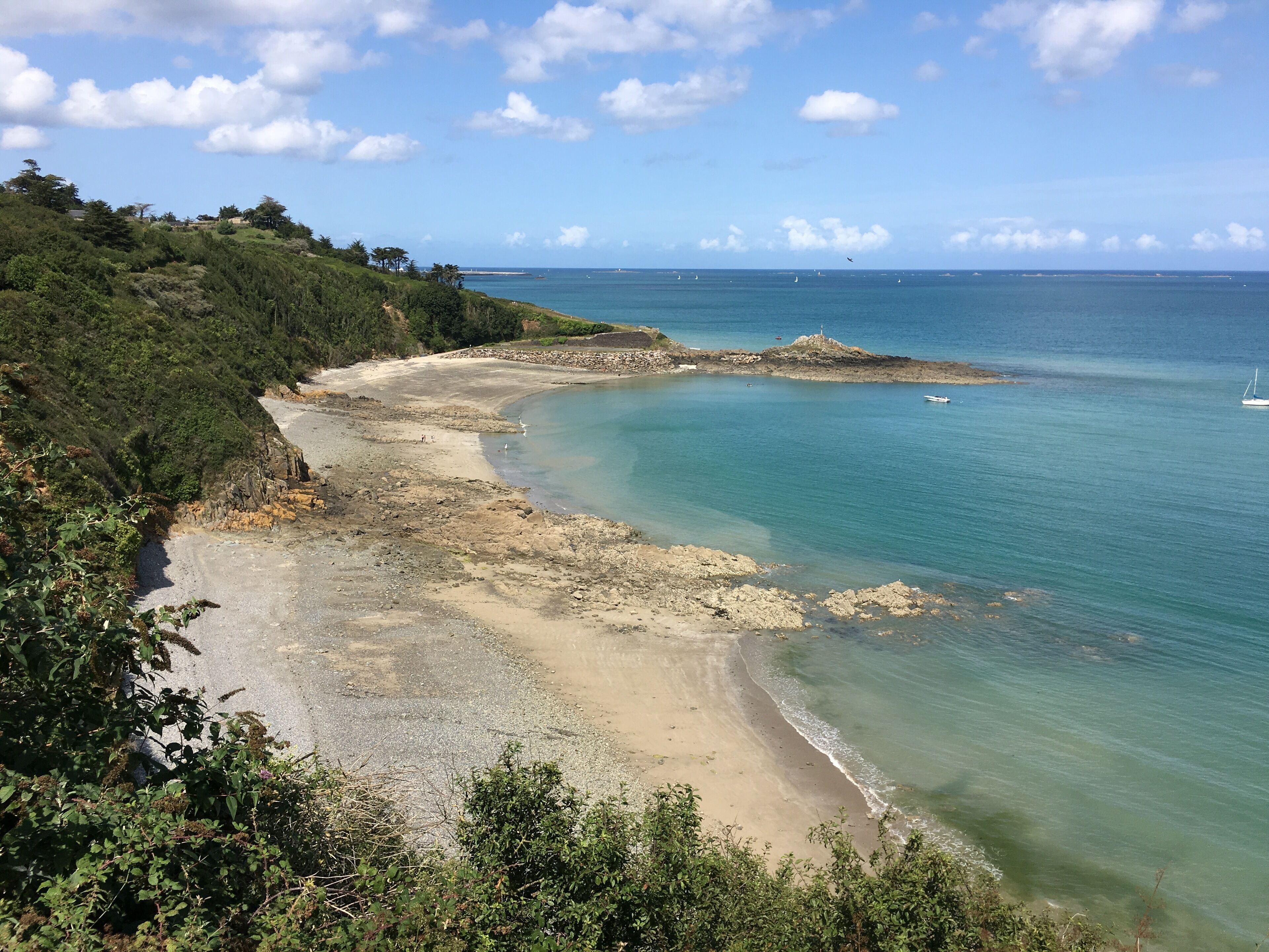 På stranden og strandhåndklær