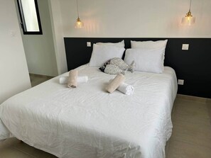 4 多间卧室、熨斗/熨衣板、WiFi、床单