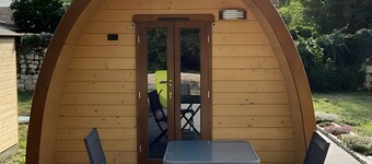 Woodland Cabin with Private Terrace, Garden & Wi-Fi