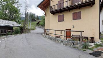 Esterni