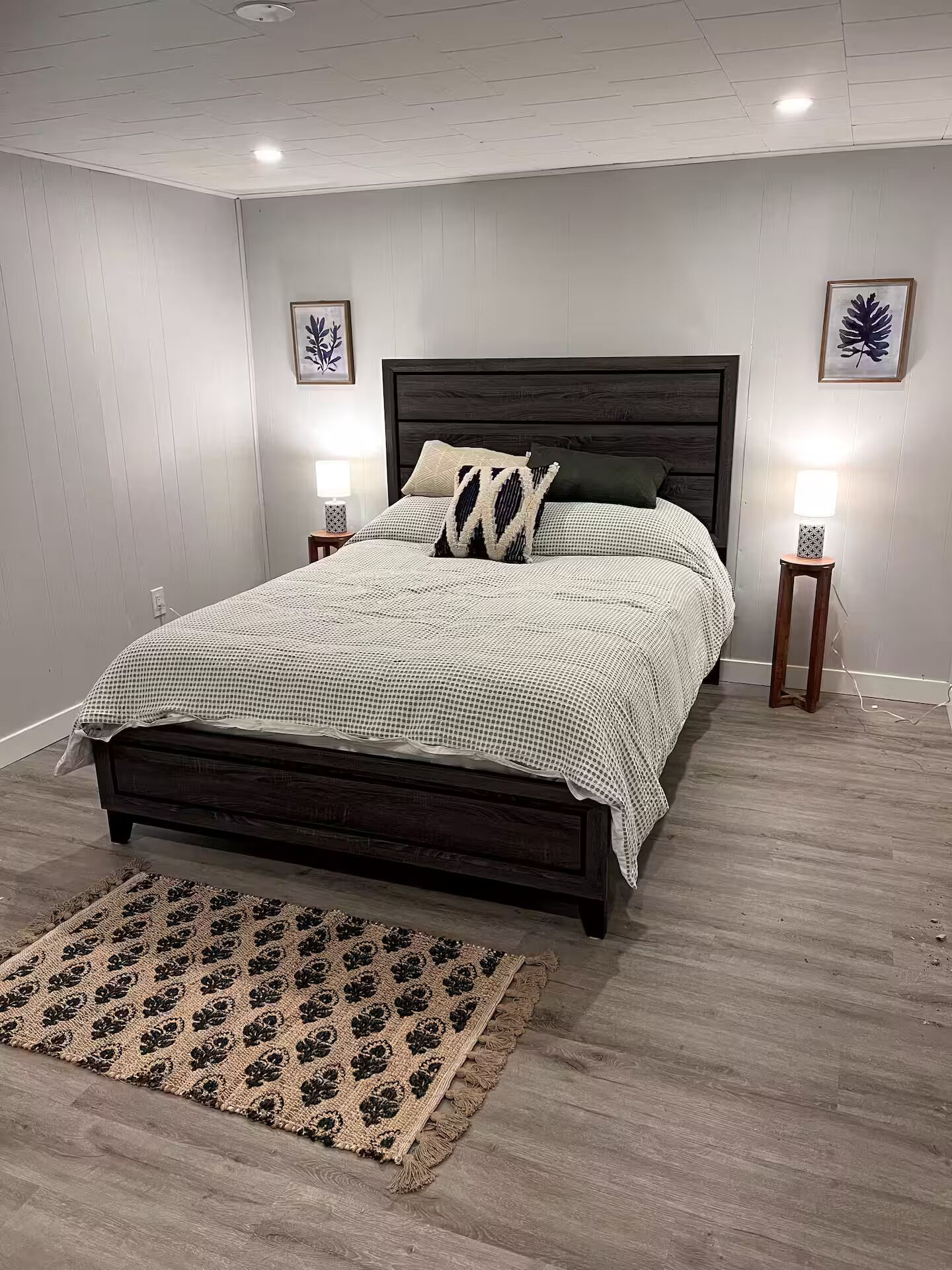 3 多间卧室、熨斗/熨衣板、WiFi、床单