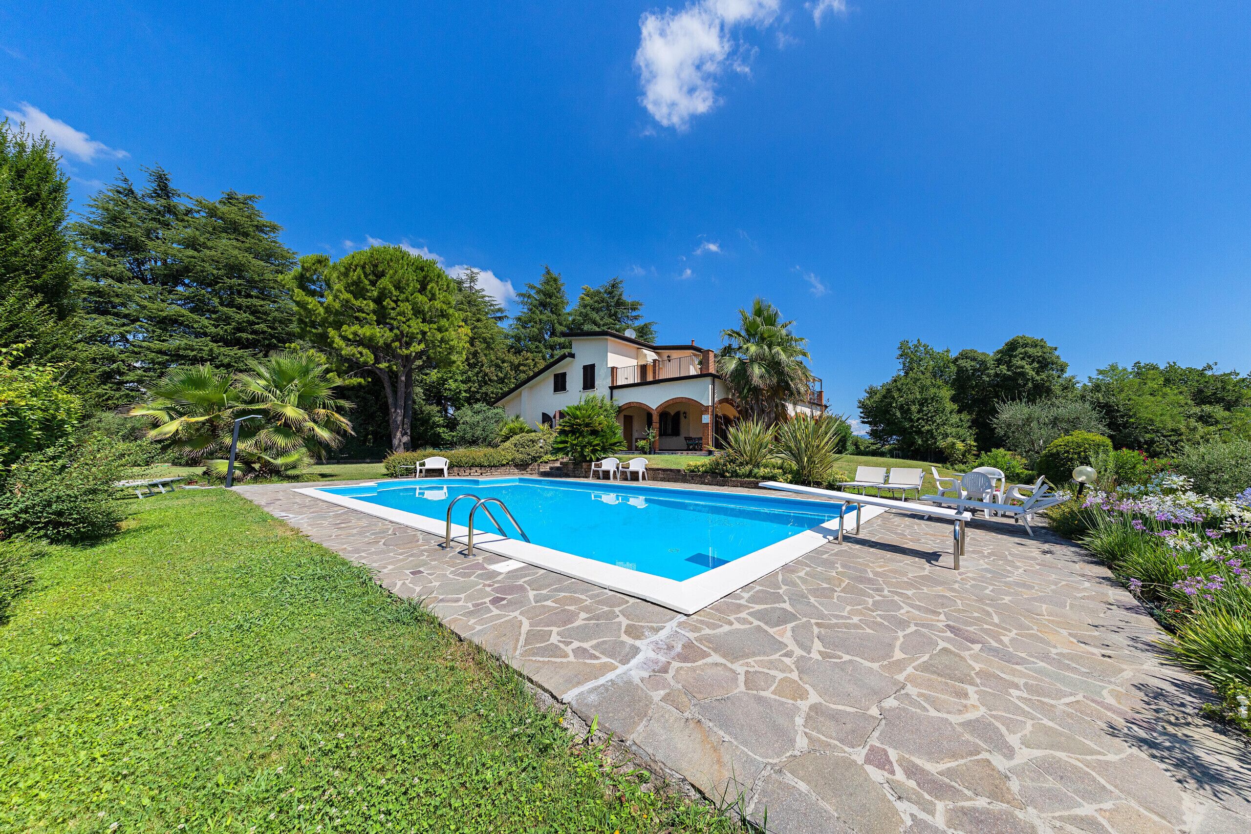 Piscina all'aperto