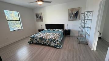 4 bedrooms, free WiFi, bed sheets