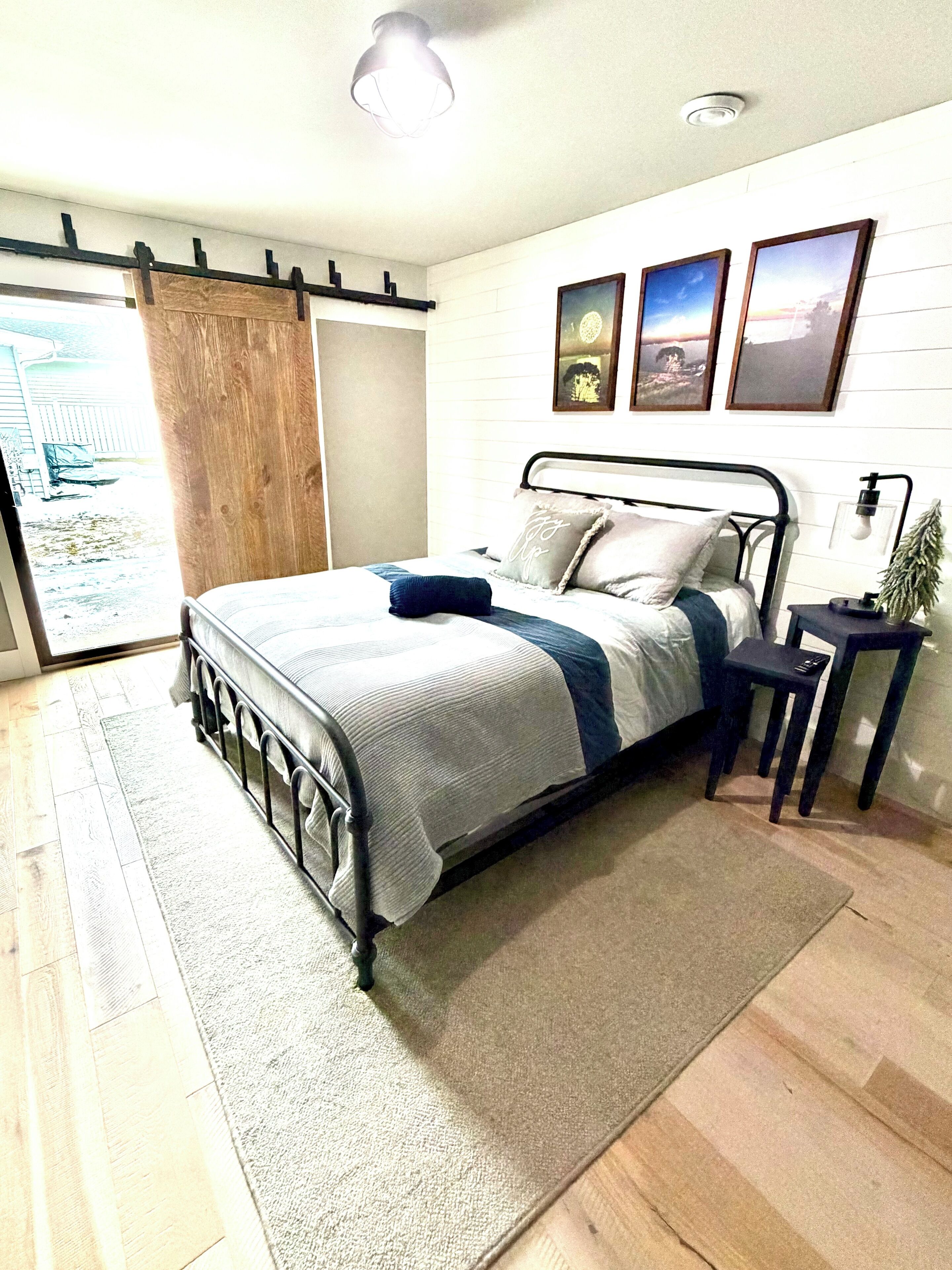 5 chambres, fer et planche à repasser, Wi-Fi, draps fournis