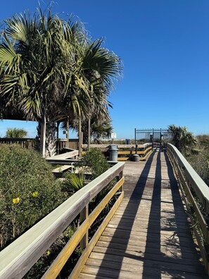Property grounds - Cozy 2-bedroom condo with Ocean view in pleasant St. Augustine (St. Augustine)