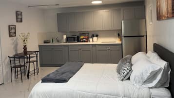 1 dormitorio, caja fuerte, tabla de planchar con plancha y wifi gratis