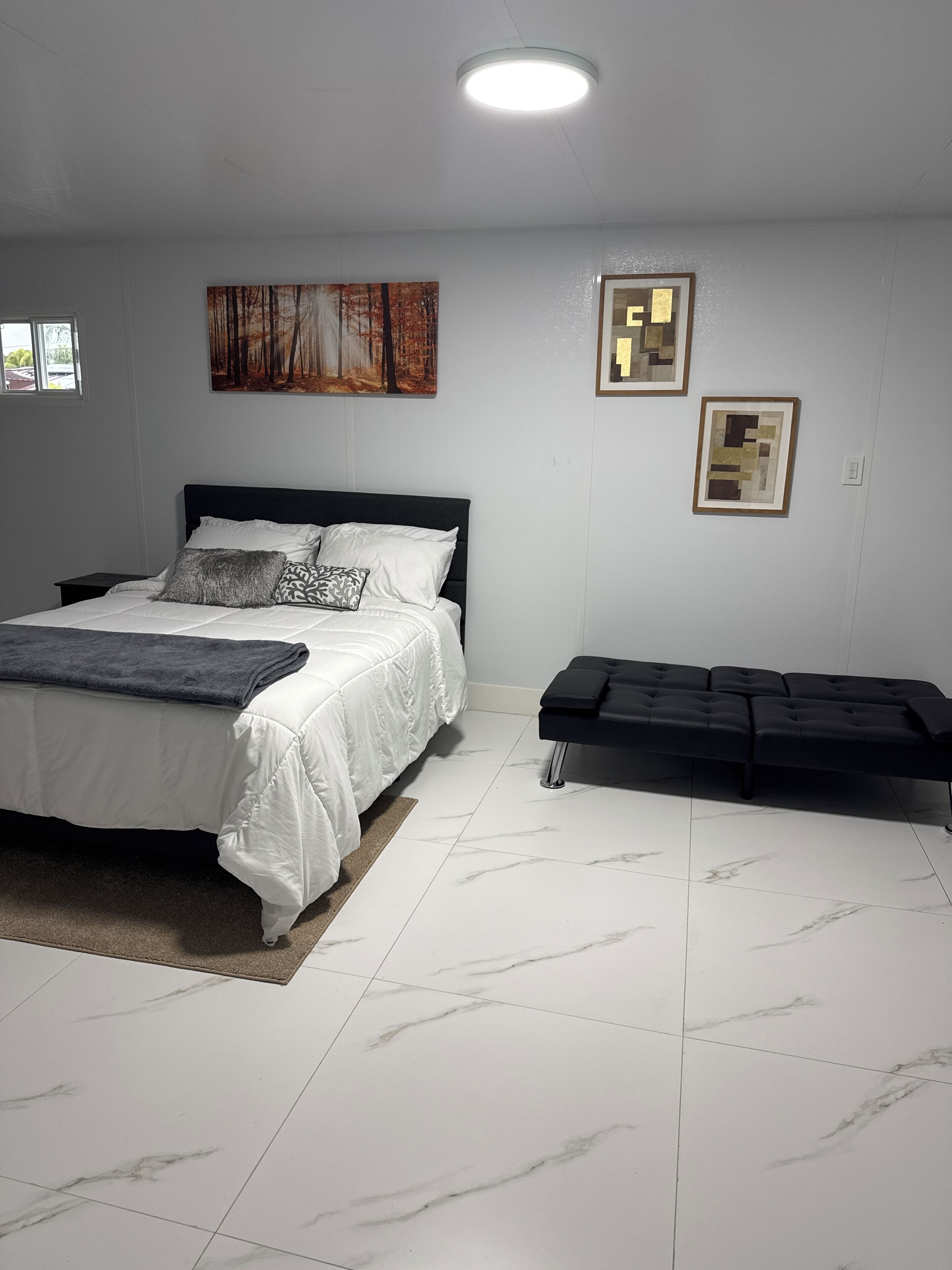 1 bedroom, in-room safe, iron/ironing board, free WiFi