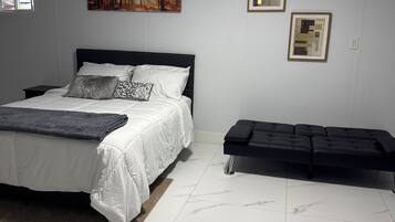 1 bedroom, in-room safe, iron/ironing board, free WiFi