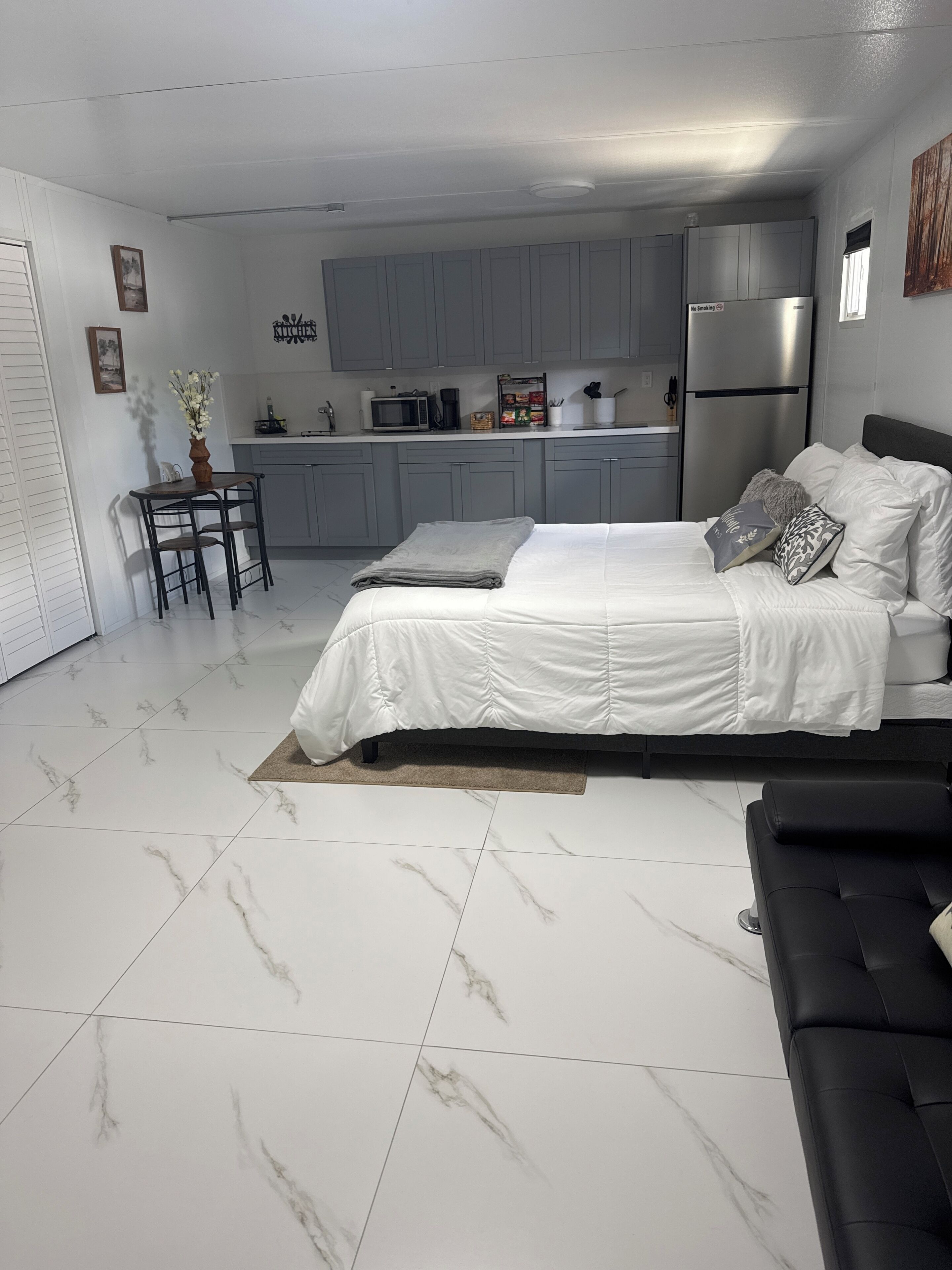 1 bedroom, in-room safe, iron/ironing board, free WiFi