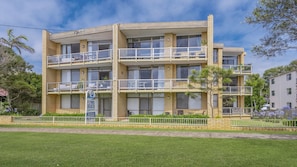 Exterior - 7 Flynns Beach Apartments (Port Macquarie)