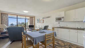 Interior - 7 Flynns Beach Apartments (Port Macquarie)
