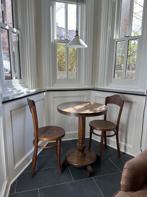Dining - Charming 1-bedroom apartment in Dupont Circle Rowhome in Washington DC (Washington)