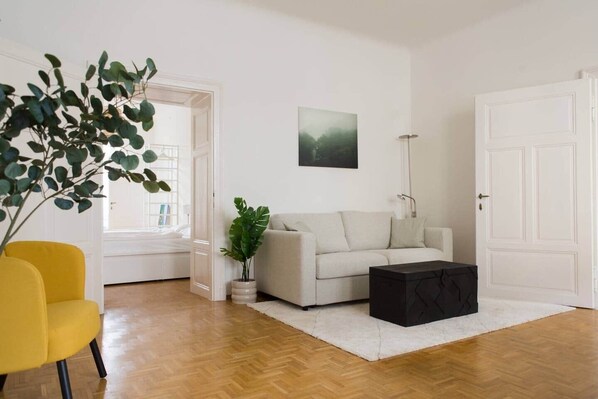 Unclassified image, 1 of 15, button - Bright apartment in the city center (Graz)
