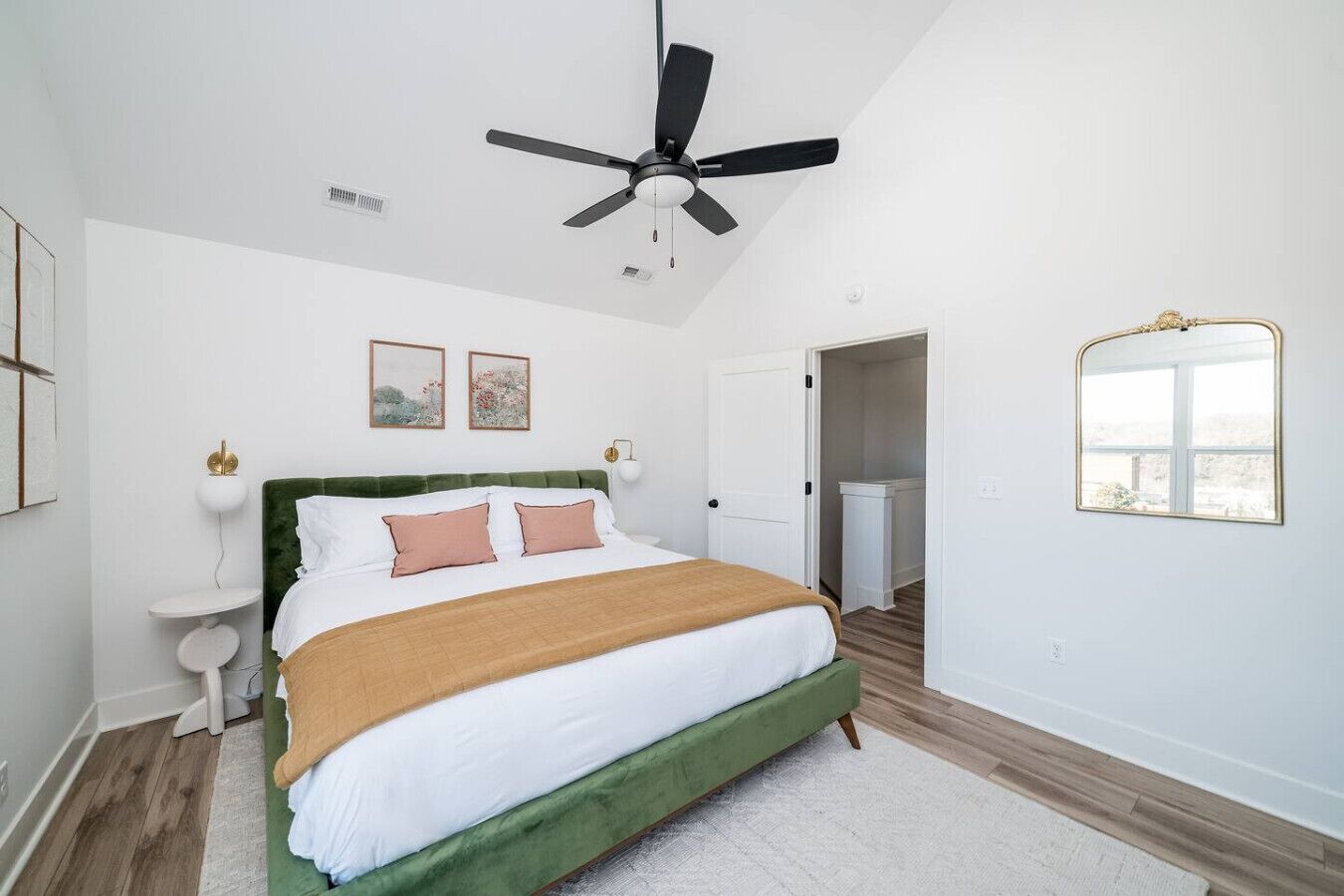 3 bedrooms, desk, iron/ironing board, WiFi