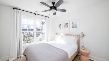 3 bedrooms, desk, iron/ironing board, WiFi