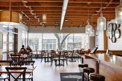 Walkable Downtown Townhome w/ Nespresso + Garage!