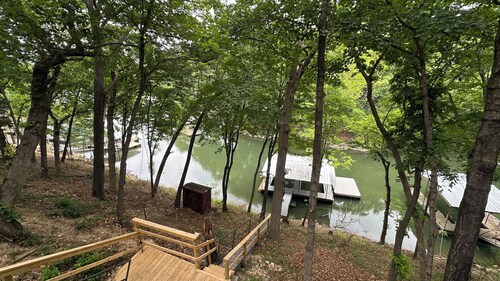 Waterfront 3-bedroom cabin 2 slip boat dock with swim deck lots of parking