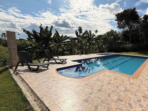 PARCEROS GROUP - LARGE FARM HOUSE FOR GROUPS IN PEREIRA
