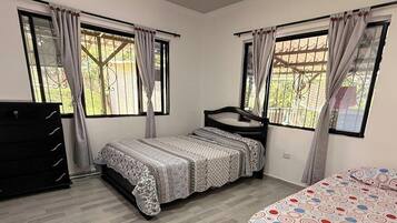 4 habitaciones y ropa de cama