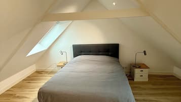 4 chambres, fer et planche à repasser, Wi-Fi, draps fournis