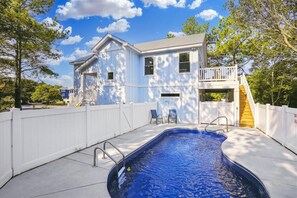 Pool - Dog Daze of Summer | Pool, Dog Friendly, Soundside (Corolla)