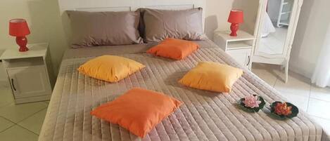 1 bedroom, iron/ironing board, WiFi, bed sheets