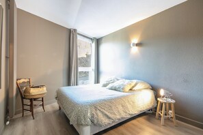 Bügeleisen/Bügelbrett, Bettwäsche