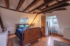 1 bedroom, iron/ironing board, WiFi, bed sheets - L’Échappée - Campagne - Wifi - Terrasse (Cossé-le-Vivien)