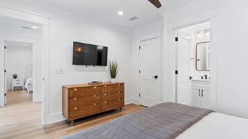 6 bedrooms, WiFi, bed sheets