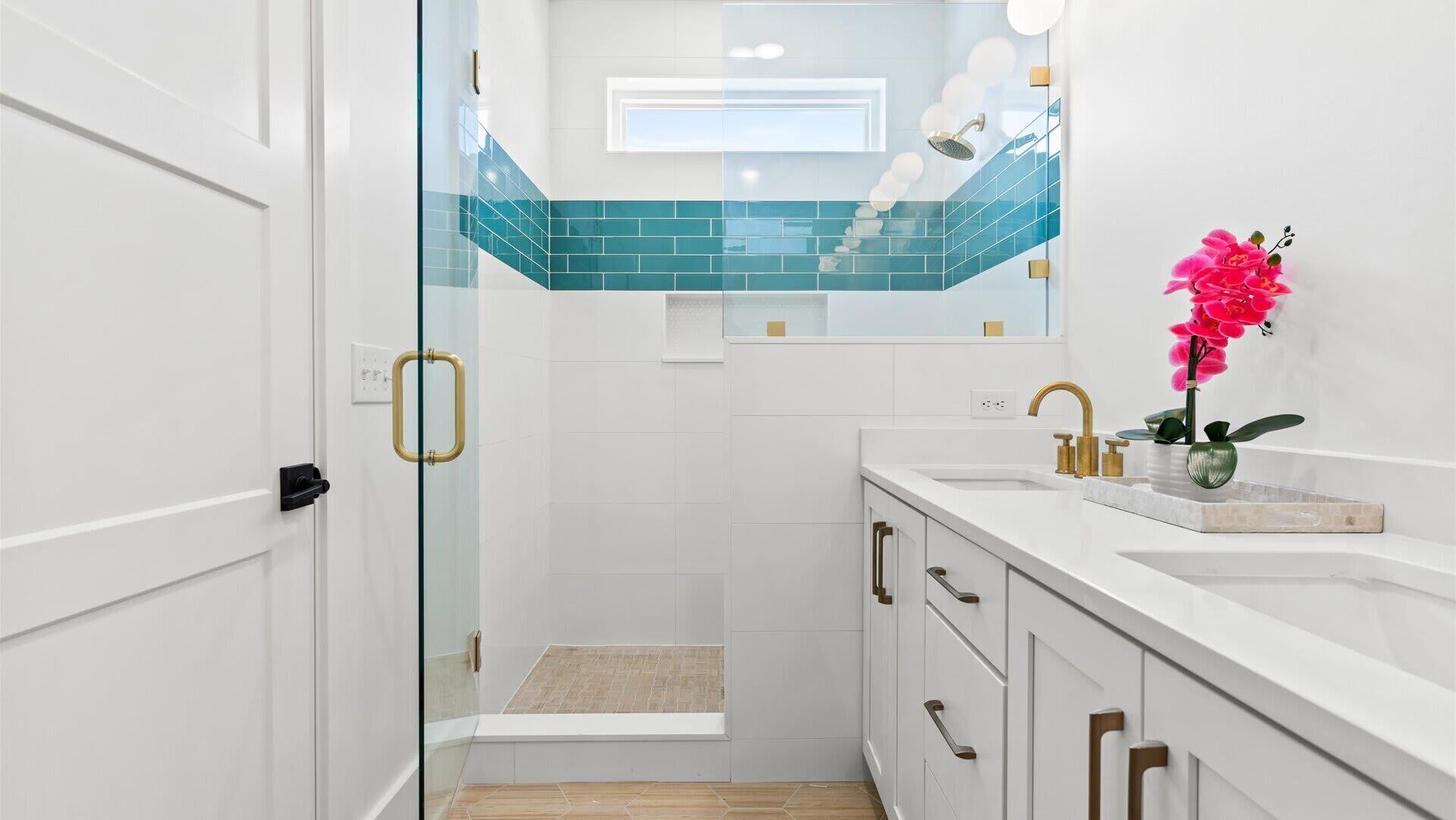 Shower, hair dryer, towels, shampoo