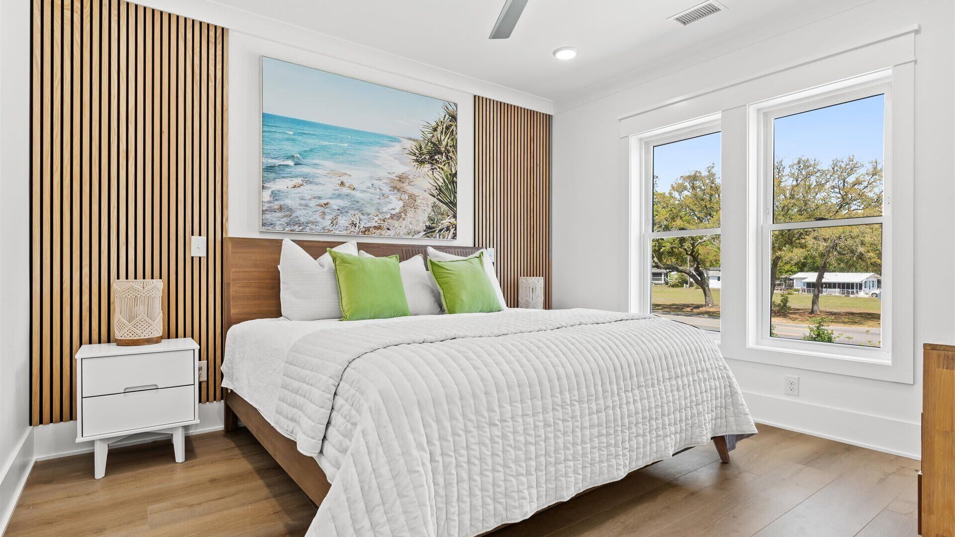 5 bedrooms, WiFi, bed sheets