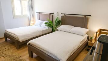 1 habitación, tabla de planchar con plancha y wifi