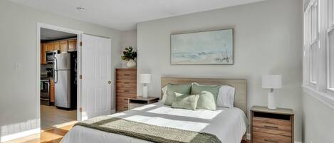 3 bedrooms, desk, free WiFi, bed sheets