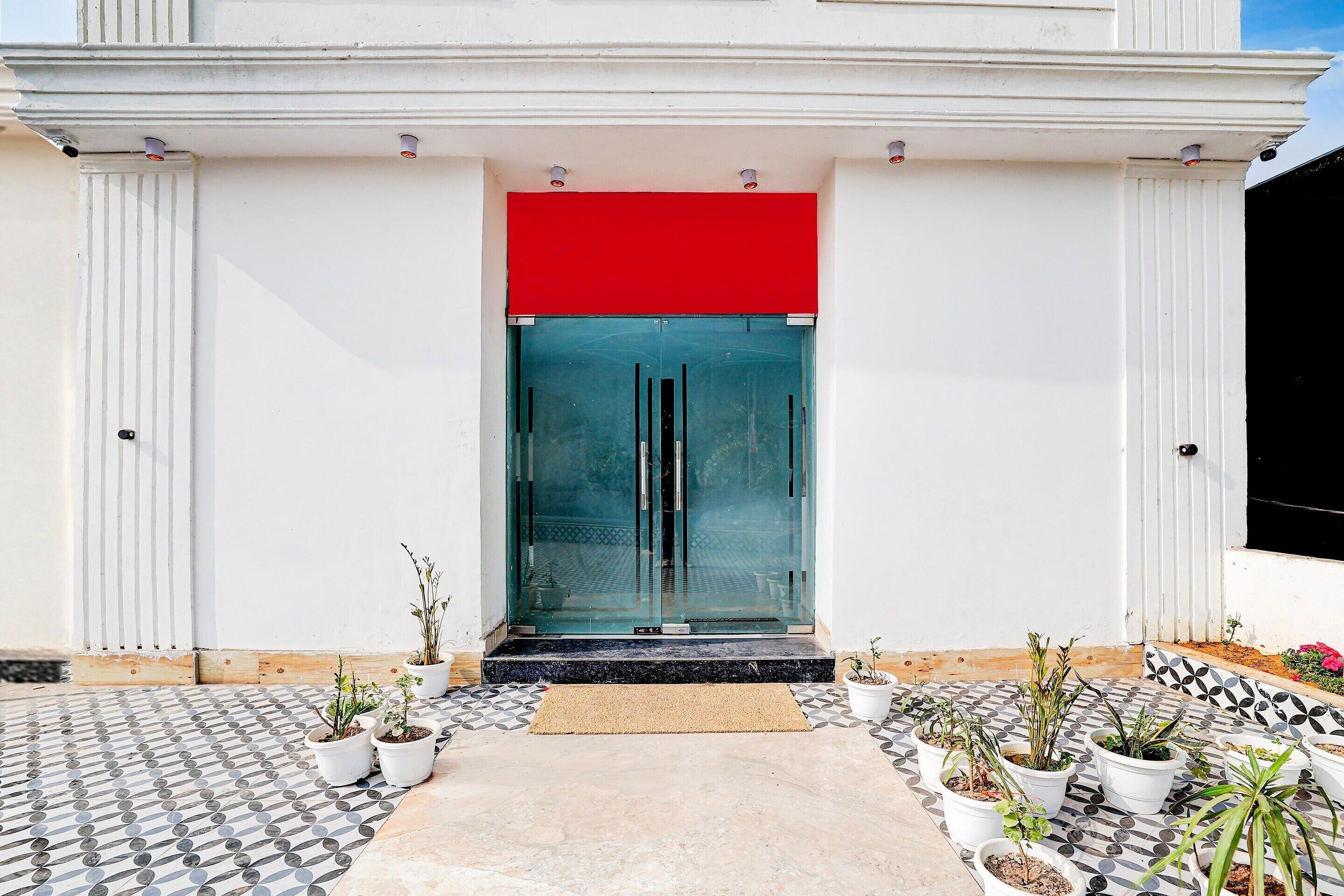 House | Reception