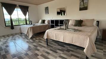 In-room safe, free WiFi