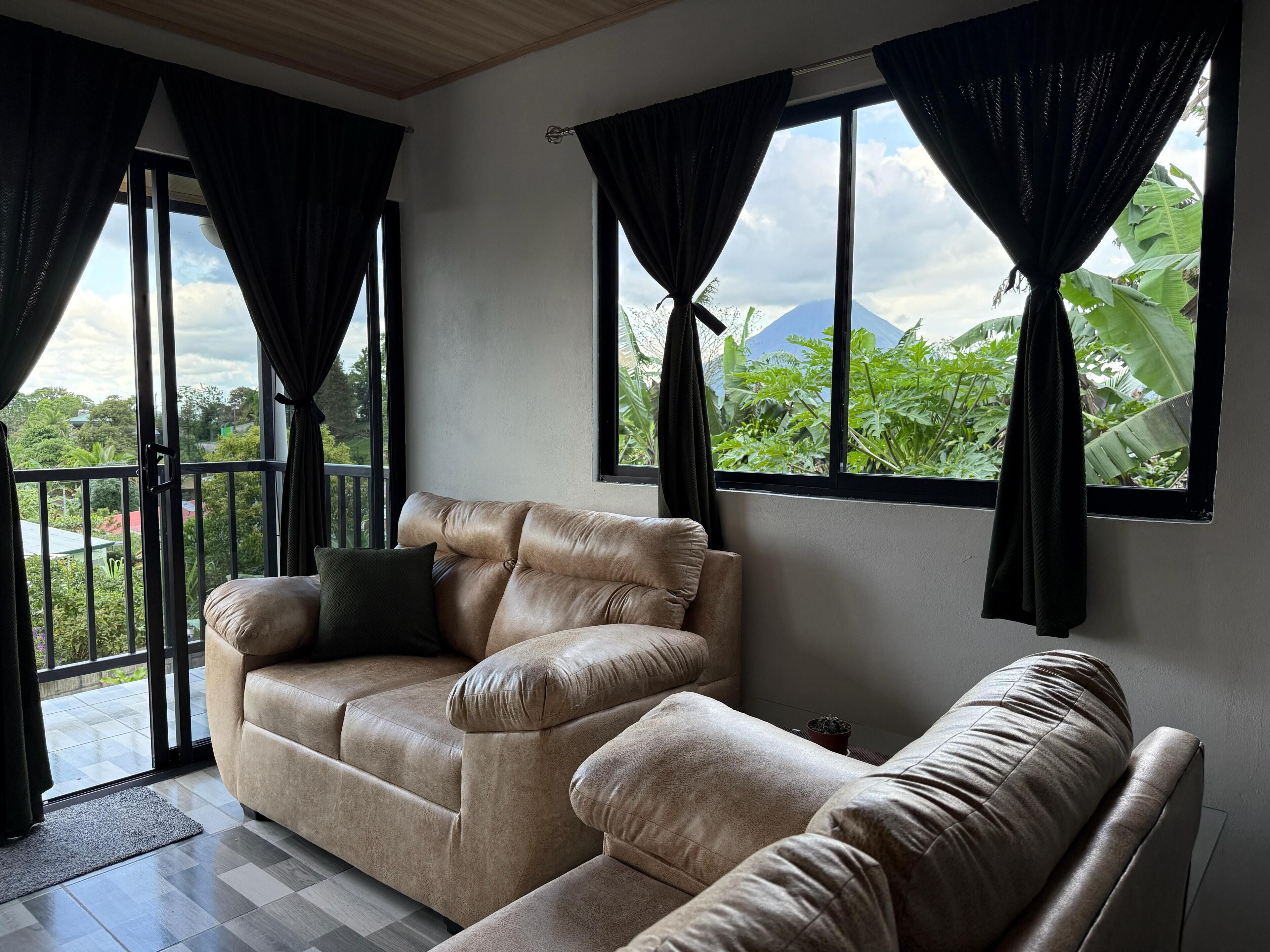 舒适公寓 | 起居区 | 平板电视