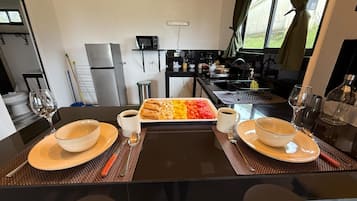 包含每日外带式早餐