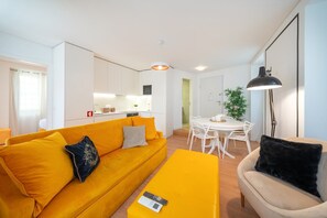 TV - Guestready - The Corner 1E (Lisbon)