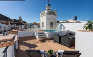 Terrace/patio - Stunning apt with private pool in Seville. Mendoza Rios III (Seville)