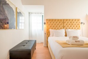 3 slaapkamers, een strijkplank/strijkijzer, internet, beddengoed