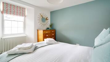 4 bedrooms, individually decorated, individually furnished, free WiFi