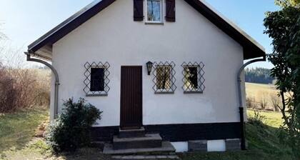 Ferienhaus im Erzgebirge mit groĂem GrundstĂŒck- Ideal fĂŒr Wanderer und Familien