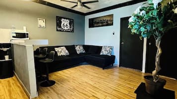 智能電視、書籍、音樂庫、音響