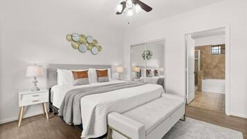 3 quartos, ferros/tábuas de passar roupa, Wi-Fi, roupa de cama