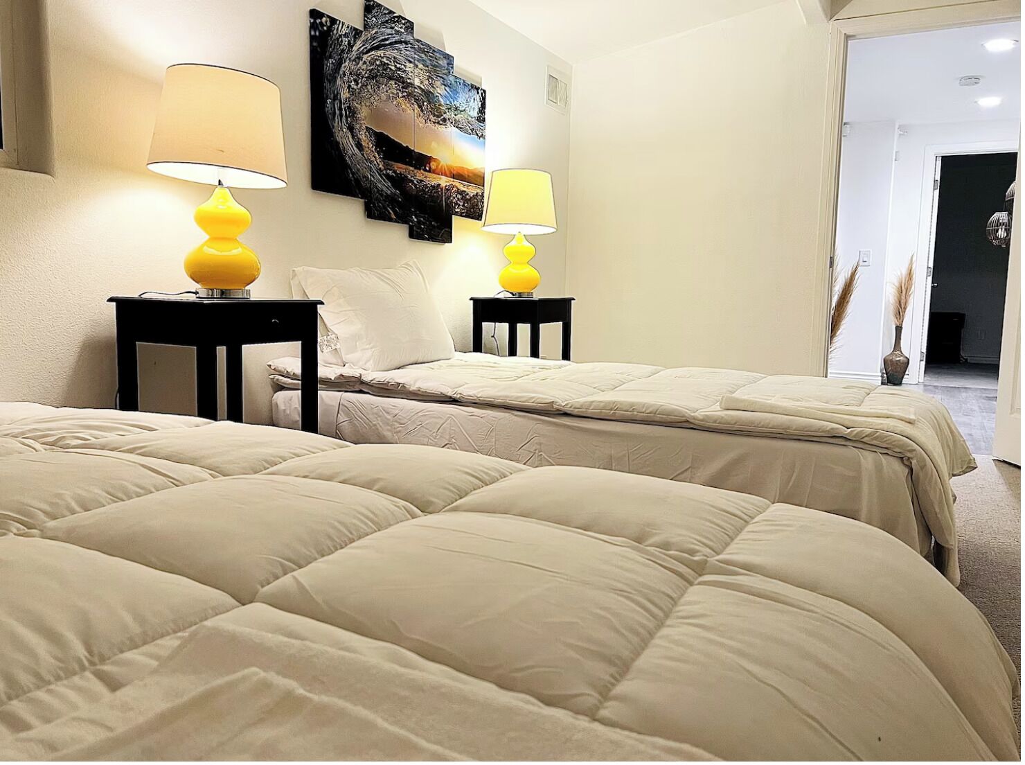 5 bedrooms, iron/ironing board, WiFi, bed sheets