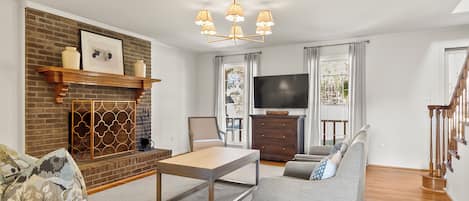 TV connectée, cheminée