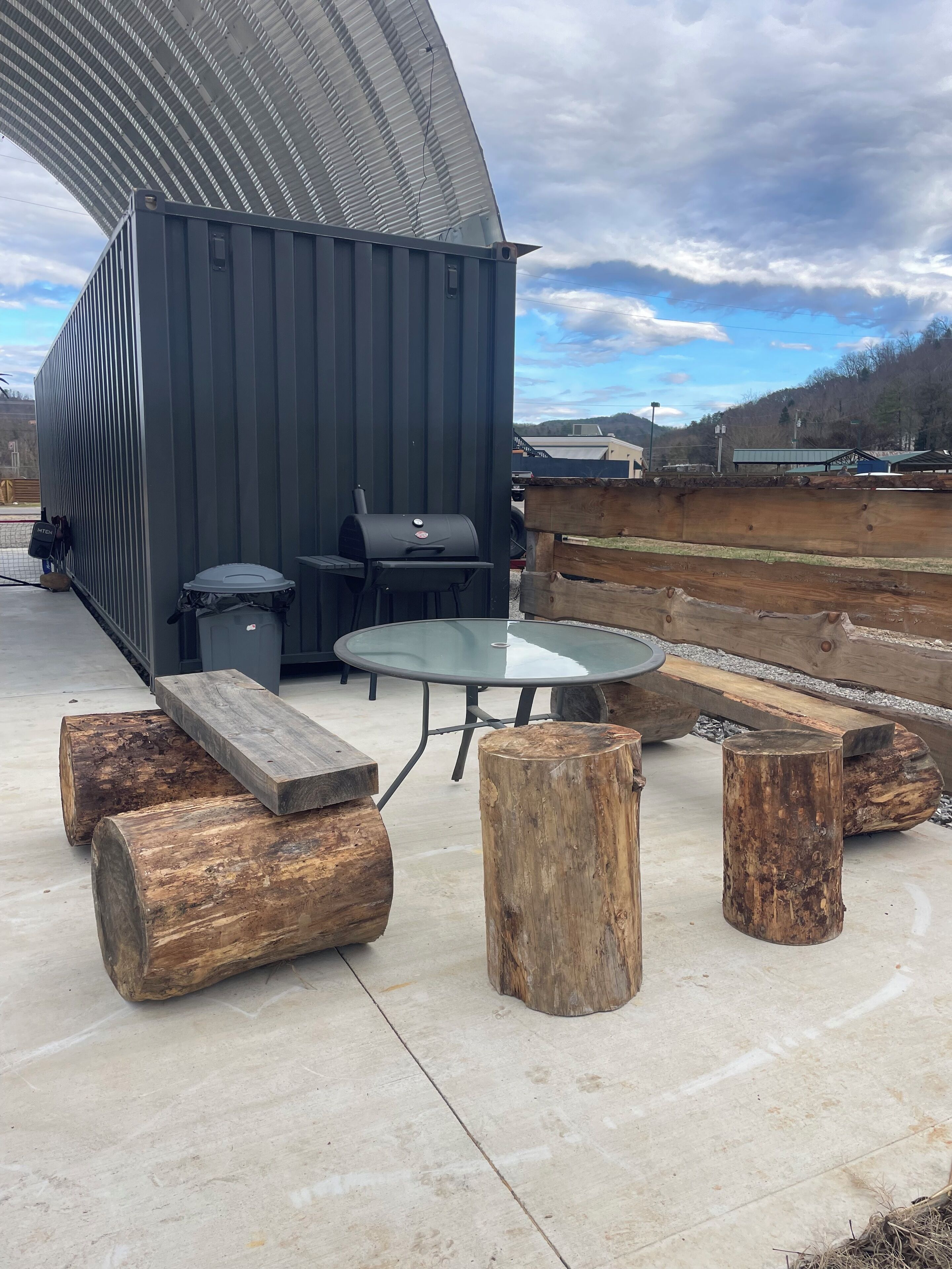 屋外ダイニングエリア