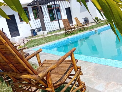 Kilifi Retreat, 2BR + Pool – Island at Bofa